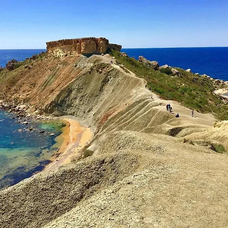 Valley View Serene Malta 公寓